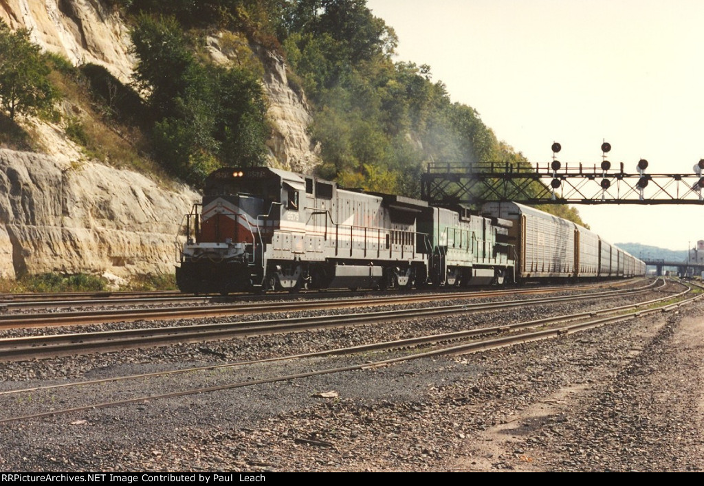 Vehicle train rolls west